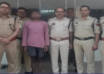 शराब के नशे में युवक ने बुआ के बेटे के साथ किया अननेचुरल सेक्स, हत्या कर फंदे में लटकाया…मोबाइल में मिले पोर्न वीडियो से खुला राज