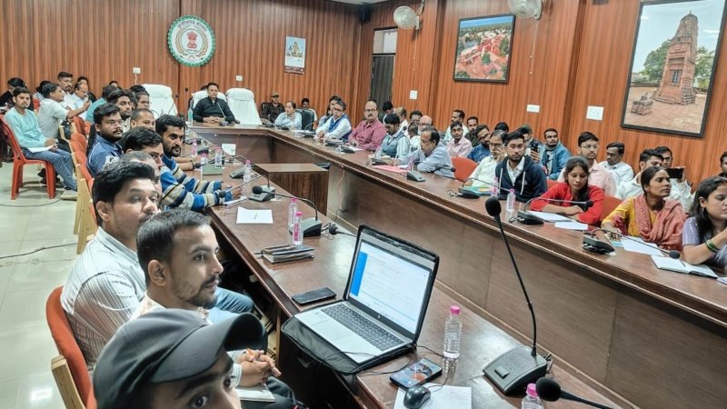 धान खरीदी बाधित करने वालों का ताबड़तोड़ एक्शन, 4 समिति प्रबंधक निलंबित; 50 पर एफआईआर की तैयारी