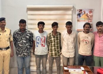 CG NEWS: नशे के खिलाफ पुलिस का बड़ा एक्शन, प्रतिबंधित कैप्सूल के साथ नाबालिग समेत 7 गिरफ्तार