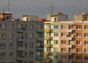 रायपुर में बड़ी कार्रवाई: गलत पंजीकरण पर आनंद विहार सोसायटी का रजिस्ट्रेशन रद्द, 360 सोसायटियों को नोटिस