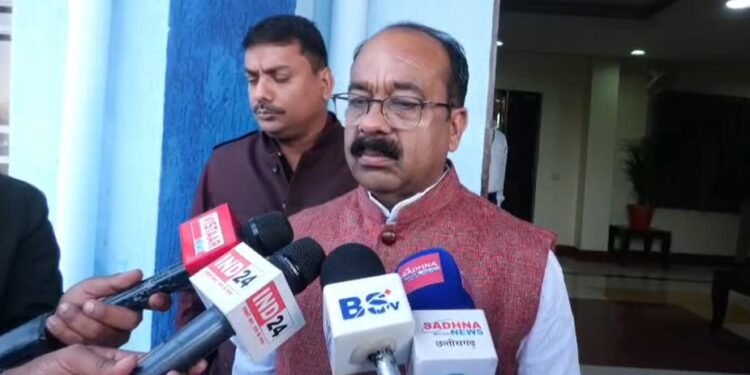 हिडमा समर्थकों पर डिप्टी सीएम साव का निशाना, कहा- समाज विरोधी तत्वों का समर्थन दुर्भाग्यपूर्ण; धान खरीदी को बताया सरकार की सर्वोच्च प्राथमिकता