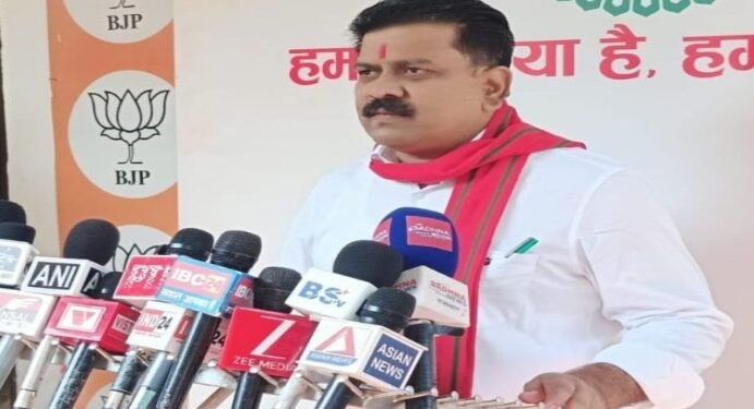 NIA की छापेमारी को डिप्टी सीएम शर्मा ने शांति के लिए बताया निर्णायक कदम, वोट चोरी के आरोपों पर विपक्ष की लगाई क्लास