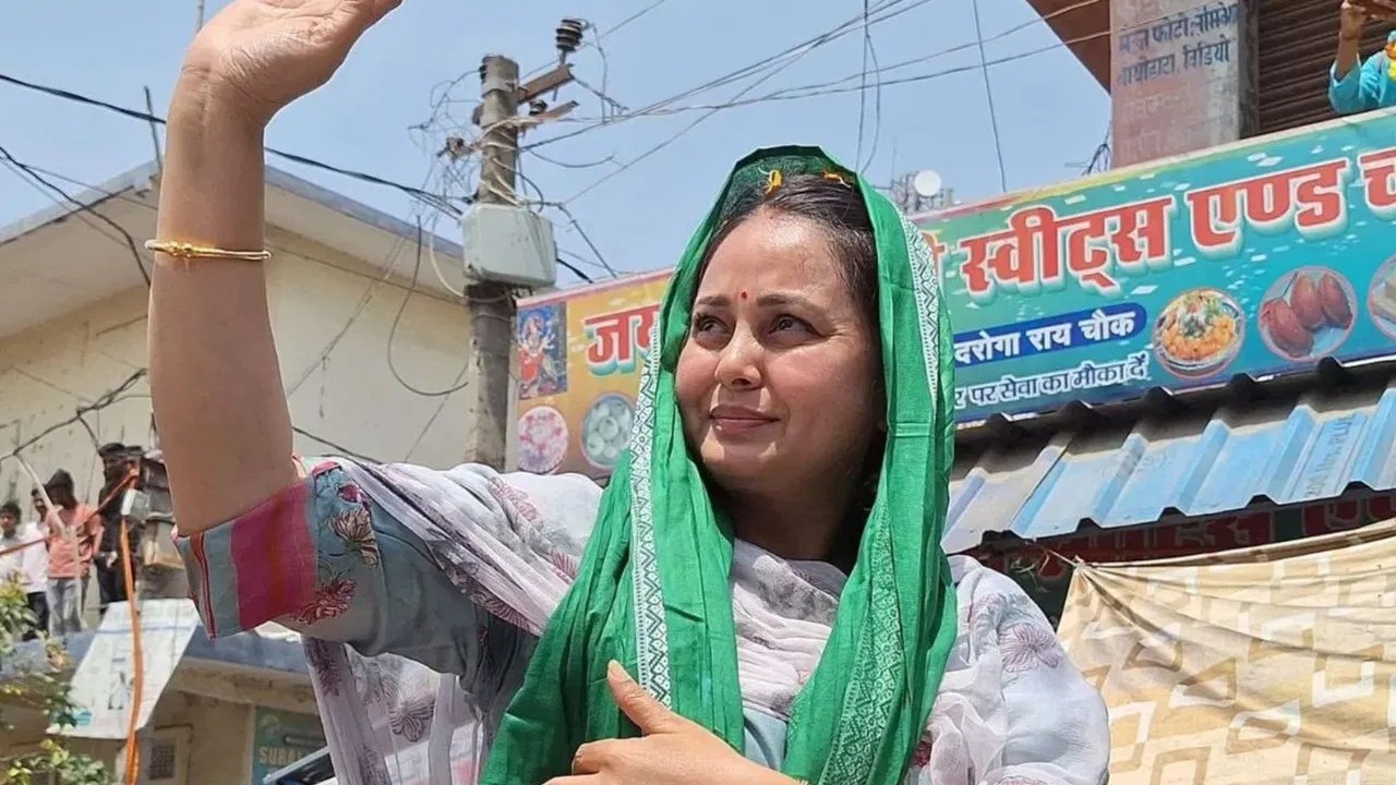 विधानसभा की हार से हिली लालू परिवार की जड़े, बेटी रोहिणी ने तोड़ा फैमिली से नाता, राजनीति से लिया संन्यास