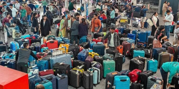 इंडिगो को बड़ा झटका: मंत्रालय ने तुरंत रिफंड करने के दिए निर्देश