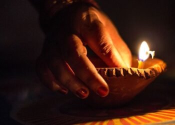 वास्तु उपाय: इन सरल उपायों से बढ़ाएं धन, सुख और सकारात्मक ऊर्जा