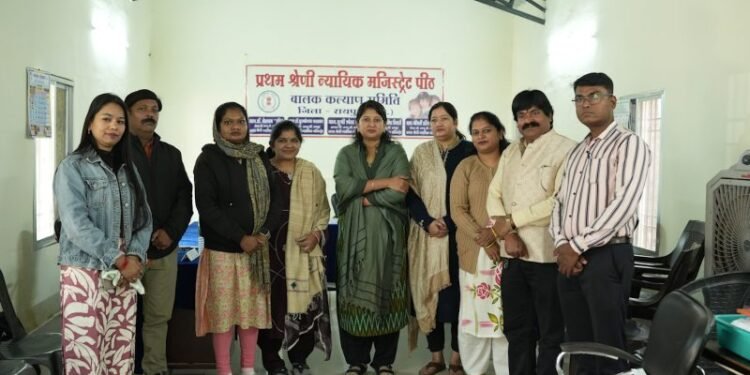 CG NEWS: मुंबई-हावड़ा ट्रेन से 6 नाबालिग बच्चों का रेस्क्यू, डॉ. वर्णिका शर्मा ने किया त्वरित निरीक्षण