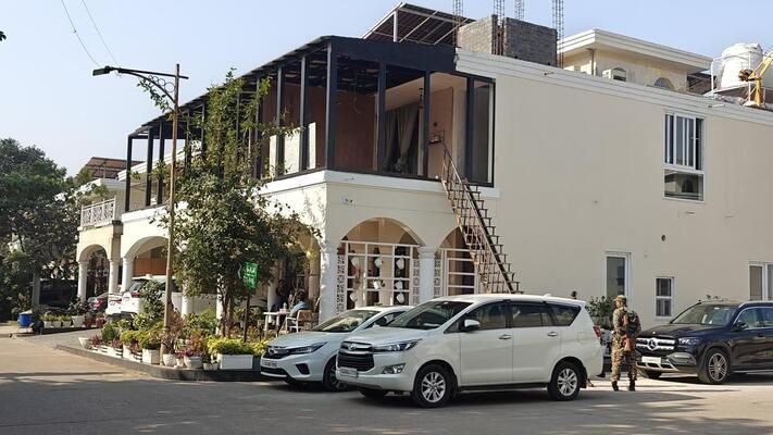 रायपुर में आयकर विभाग की बड़ी कार्रवाई, लोहा कारोबारियों के 40–50 ठिकानों पर एक साथ दबिश