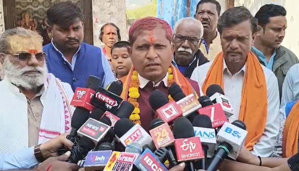 कांकेर के बड़े तेवड़ा में धर्मांतरण विवाद के बीच चर्च लीडर ने छोड़ा ईसाई धर्म