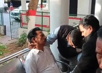 CG NEWS: शिक्षा मंत्री की फटकार से बीईओ बेहोश, अस्पताल में भर्ती