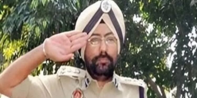 पूर्व IG ने खुद को मारी गोली, 8 करोड़ का हुआ था ऑनलाइन फ्रॉड