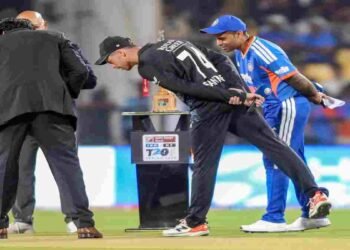 रायपुर T20 अपडेट: भारत ने जीता टॉस, पहले गेंदबाजी का फैसला; कुलदीप और हर्षित राणा की टीम में एंट्री