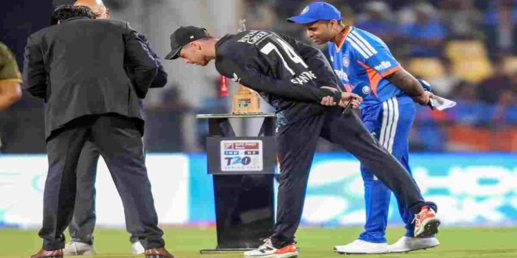 रायपुर T20 अपडेट: भारत ने जीता टॉस, पहले गेंदबाजी का फैसला; कुलदीप और हर्षित राणा की टीम में एंट्री