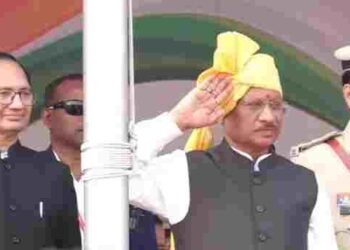 बिलासपुर में मुख्यमंत्री विष्णु देव साय ने फहराया तिरंगा झंडा, परेड की ली सलामी