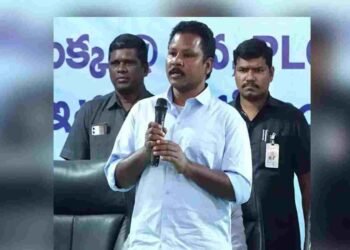 CG NEWS: नक्सल बटालियन चीफ बारसे देवा का बड़ा दावा: “मैंने सरेंडर नहीं किया”, हिड़मा के एनकाउंटर पर सनसनीखेज खुलासा