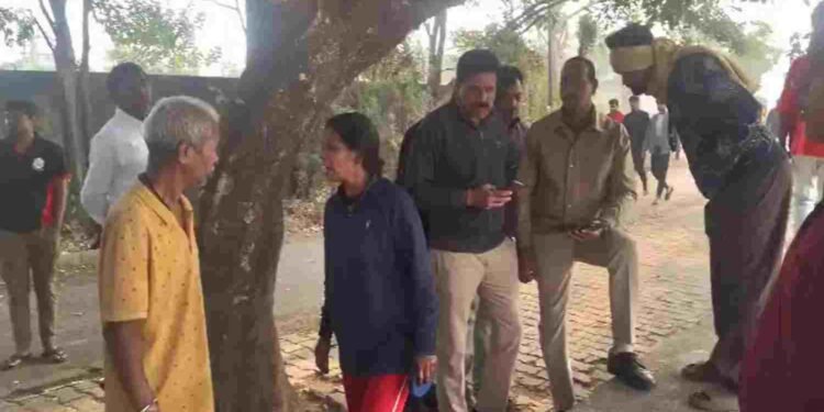 RAIPUR NEWS: नरैया तालाब के पास पेड़ पर लटका मिला युवती का शव, इलाके में फैली सनसनी