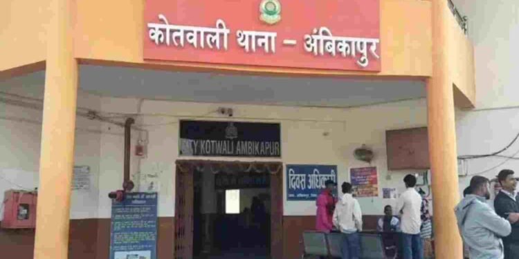 CG NEWS: लुचकी घाट के पास भीषण सड़क हादसा, हाइवा ने 3 युवकों को रौंदा; 2 की दर्दनाक मौत