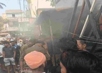 CG NEWS: दरवाजा बाहर से बंद, अंदर आग… रायपुर में बुजुर्ग की दर्दनाक मौत