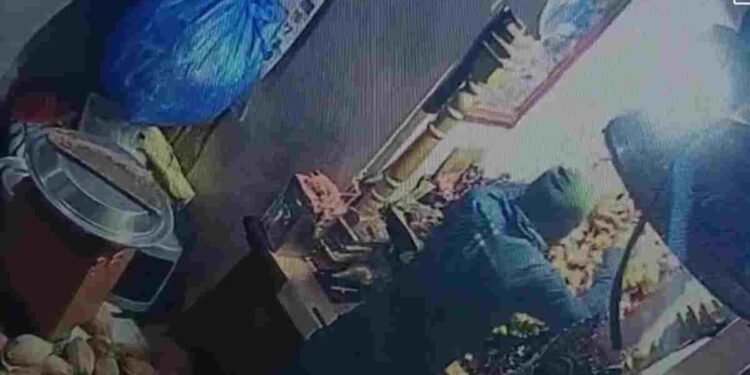 बस्तर में आस्था पर प्रहार: जगदलपुर के ऐतिहासिक मां दंतेश्वरी मंदिर में चोरी, गहने पार