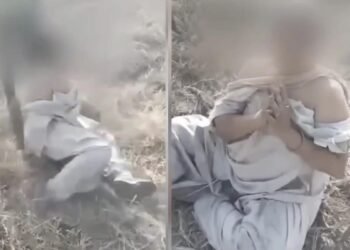 Tamnar violence: आंदोलन के नाम पर महिला आरक्षक के फाड़े कपड़े, रहम की मांगती रही भीख…लेकिन नहीं पिघला हैवानों का दिल, देखें वीडियो