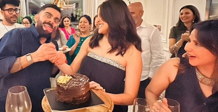 विराट कोहली और अनुष्का शर्मा ने परिवार के साथ मनाया नया साल