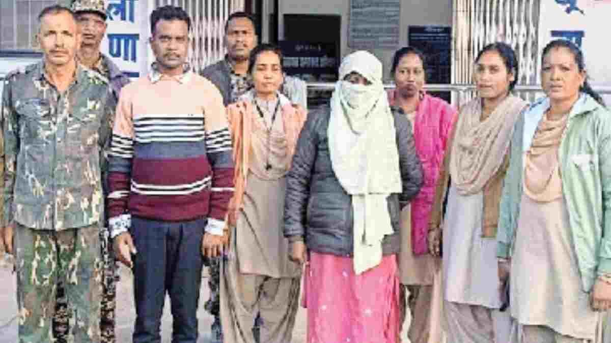 खूनी इश्क: पत्नी ने प्रेमी के साथ मिलकर की प्रधान आरक्षक पति की हत्या, सेंदूर नदी की रेत में दफन मिला शव