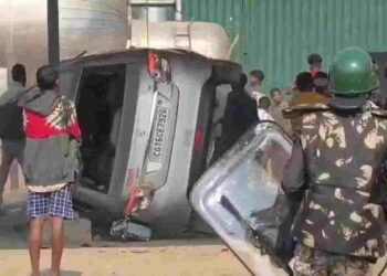 कोंडागांव के कोकोड़ी में मक्का प्लांट के खिलाफ उग्र प्रदर्शन, जमकर तोड़फोड़, 12 घंटे से धरने पर ग्रामीण