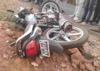 बिलासपुर में भीषण सड़क हादसा: दो युवकों की मौके पर मौत, एक गंभीर घायल