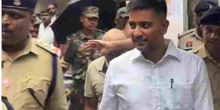 जेल में कीड़े वाला पानी और खराब इलाज: चैतन्य बघेल का बड़ा खुलासा