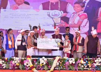 बस्तर पंडुम 2026 : माँ दंतेश्वरी की धरती पर संस्कृति का उत्सव: बस्तर पंडुम 2026 ने जीता दिल