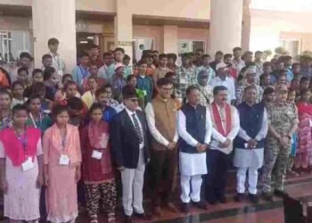 विधानसभा में दिखा ऐतिहासिक नजारा: 120 आत्मसमर्पित नक्सलियों ने देखी सदन की कार्यवाही