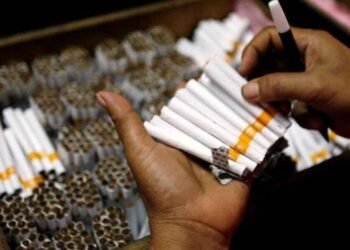 सिगरेट पर टैक्स का ‘हंटर’, पैकेट पर सीधे ₹50 तक बढ़े दाम!