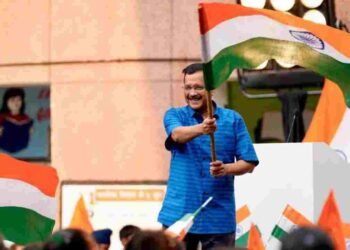 केजरीवाल को क्लीनचिट: यह BJP से ज्यादा कांग्रेस के लिए क्यों है झटका?