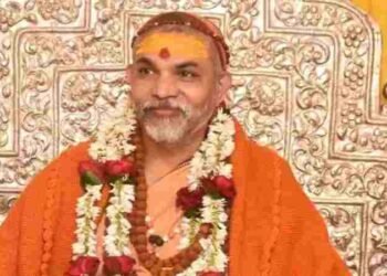 शंकराचार्य अविमुक्तेश्वरानंद सरस्वती को कोर्ट से झटका, यौन शोषण मामले में FIR दर्ज करने का आदेश