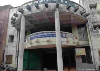 रायपुर ब्रेकिंग: 1400 से ज्यादा छात्र बोर्ड परीक्षा से बाहर, 75% अटेंडेंस नियम बना वजह