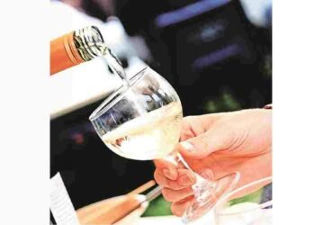 CG NEWS- रेस्टोरेंट में अब केवल हाई-ग्रेड परोसी जाएगी शराब, 1 अप्रैल से लागू होगी नई आबकारी पॉलिसी