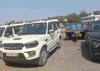 CG NEWS- विदाई समारोह में ‘स्टंटबाजी’ पड़ी महंगी, 12 छात्रों सहित 16 लोगों पर FIR दर्ज, 4 गाड़ियां जब्त