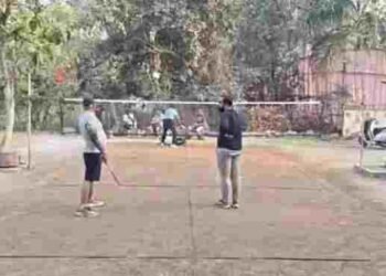 रायपुर में बैडमिंटन खेलते समय कारोबारी की मौत, रूह कंपा देने वाला वीडियो वायरल