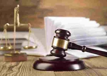 CG NEWS: शक ने बनाया कातिल, पत्नी से बाद करने पर युवक ने पड़ोसी को कुल्हाड़ी से काटा