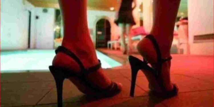 टोकन लो और…कॉर्पोरेट स्टाइल में चल रहे देह व्यापार के धंधे का खुलासा