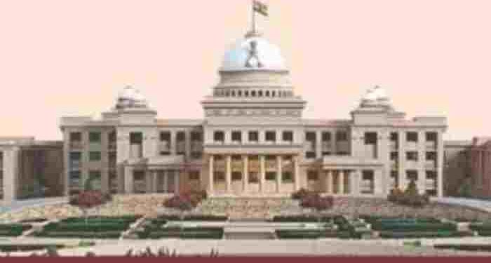 छत्तीसगढ़ विधानसभा में हंगामा: गंगालूर पोर्टा केबिन में छात्राओं के मामले पर उठे सवाल