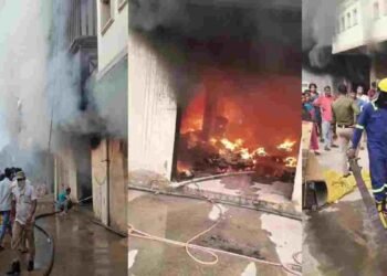 बिलासपुर के मंगला क्षेत्र में अपार्टमेंट में भीषण आग, लाखों का नुकसान, Video