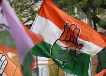 बलरामपुर कांग्रेस में बढ़ी अंदरूनी खींचतान, जिला उपाध्यक्ष आरती सिंह ने दिया इस्तीफा