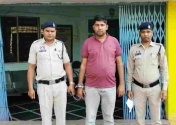 रायपुर: नशे में धुत्त कथित भाजपा नेता ने ट्रैफिक पुलिस से की बदसलूकी, गिरफ्तार