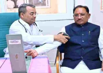 स्वास्थ्य के प्रति जागरूकता का संदेश: मुख्यमंत्री विष्णुदेव साय ने विधानसभा परिसर में तीन दिवसीय स्वास्थ्य शिविर का किया शुभारंभ