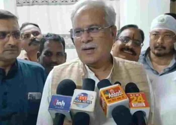 डोंगरगढ़ पहुंचे भूपेश बघेल, मां बमलेश्वरी के दर्शन कर भाजपा पर साधा निशाना