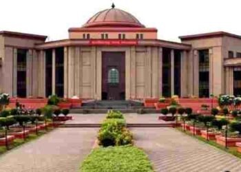 छत्तीसगढ़ हाई कोर्ट का बड़ा फैसला: प्रमोशन मौलिक अधिकार नहीं, CMO नियमों को दी मंजूरी
