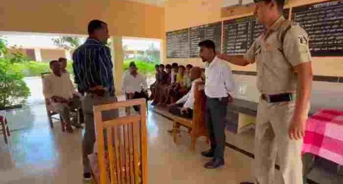 बालोद में छात्रावास कांड: बच्चों से मारपीट और गाली-गलौज के आरोप, अधीक्षक हिरासत में