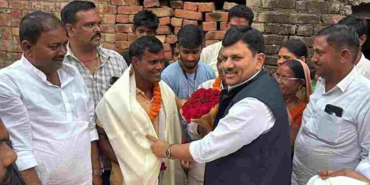 ‘लक्ष्य दिखाई दे रहा तो मंजिल आसान होगी…’ ऐसी मोटिवेशनल स्पीच देने वाला रंजीत भी निकला फर्जी