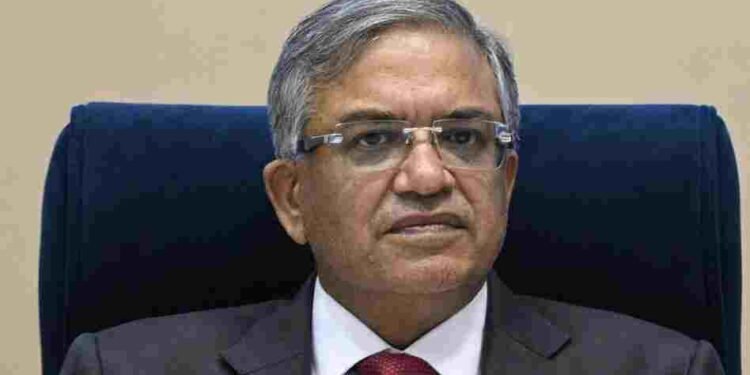 चुनाव आयुक्त ज्ञानेश कुमार के खिलाफ महाभियोग! नोटिस पर 193 सांसदों के हस्ताक्षर