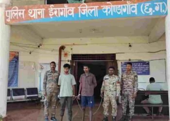 CG NEWS: होली के बहाने घर में घुसे 5 दरिंदे, मां को बाहर भेजकर नाबालिग से किया सामूहिक दुष्कर्म